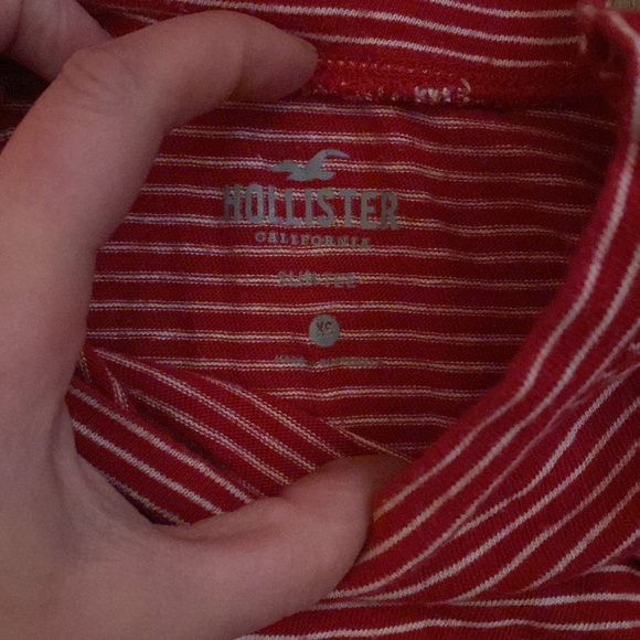 NWOT Hollister Red and White Striped Crop Top - Picture 3 of 4
